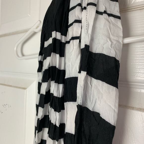 Lane Bryant scarf black and white contrast - Picture 6 of 6